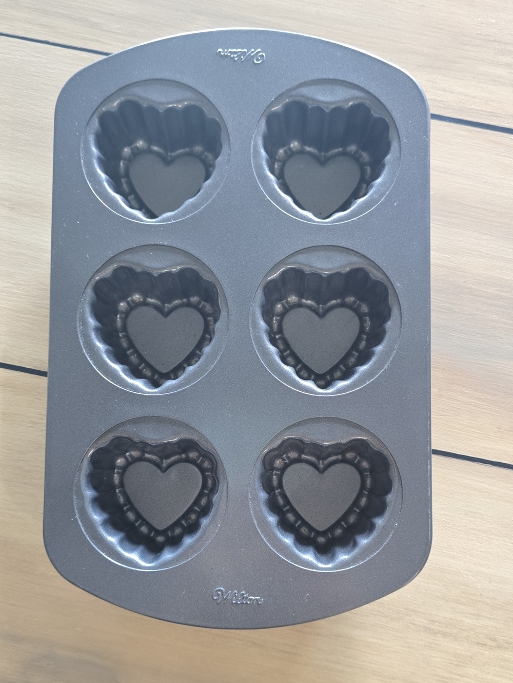 Wilton Heart-Shaped 6-Cavity Nonstick Muffin Pan - Gray